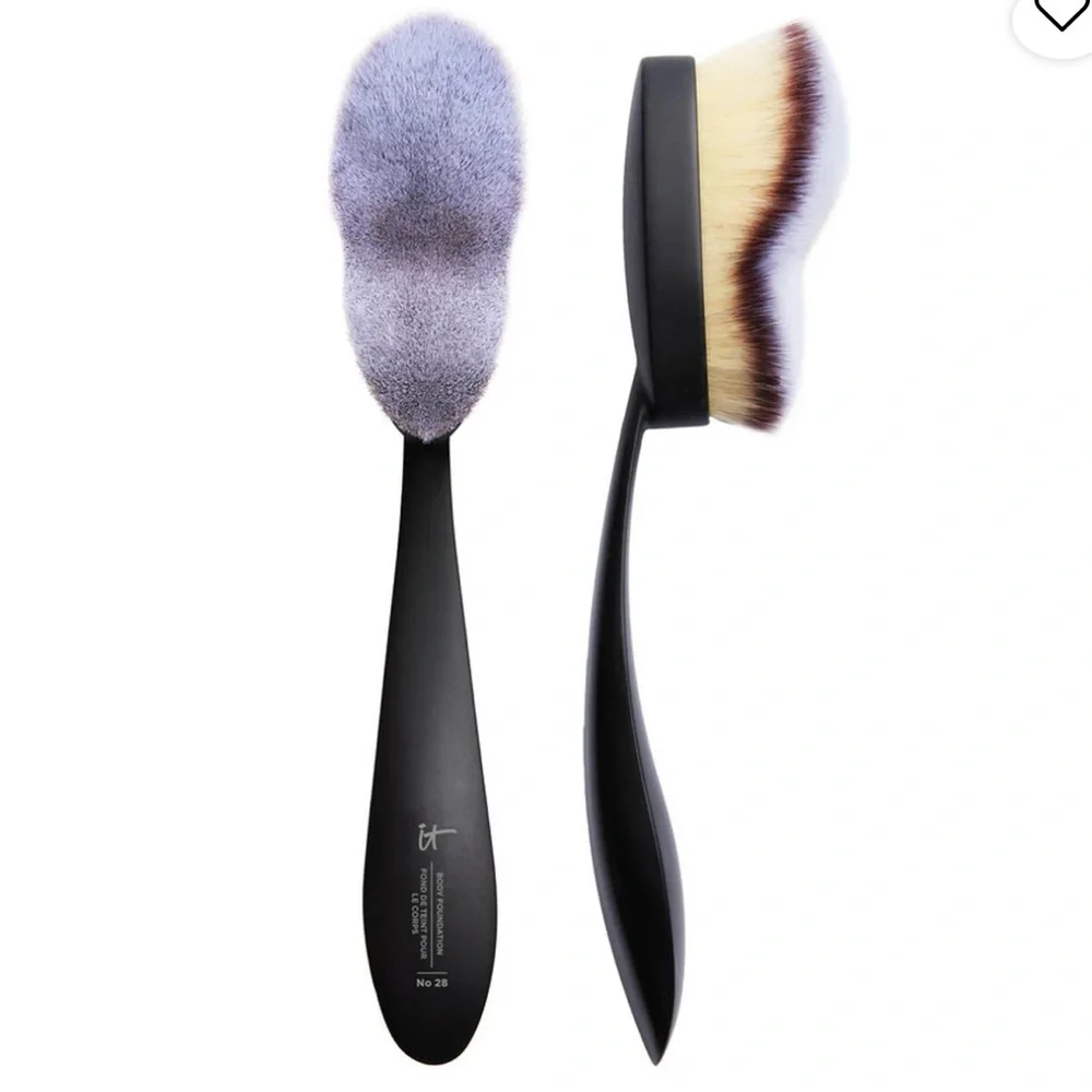 IT COSMETICS Heavenly Luxe Body Foundation Brush No. 28 $62 NIB